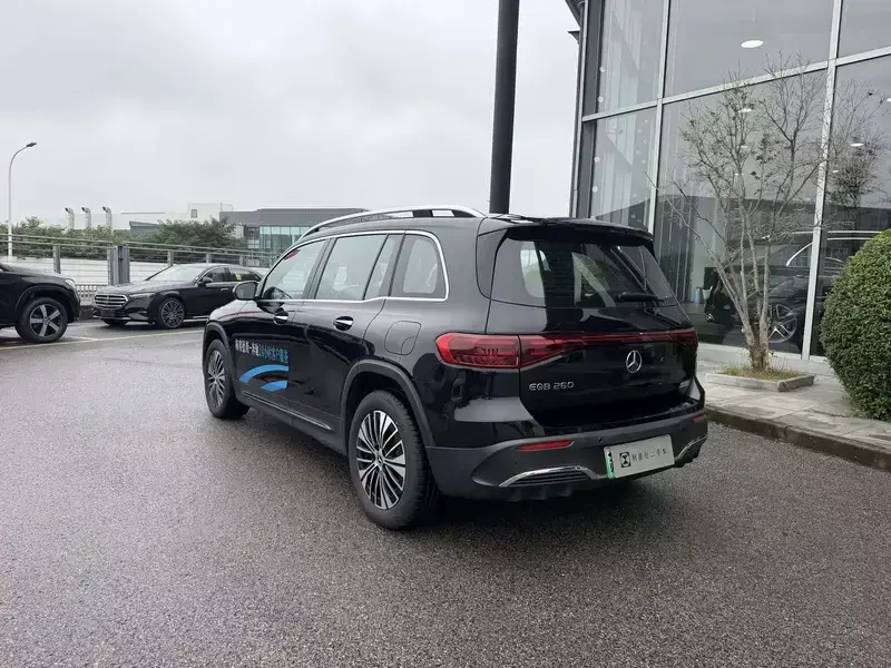 2023 Mercedes-Benz EQB с пробегом 16 500 км