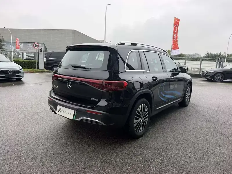 2023 Mercedes-Benz EQB с пробегом 16 500 км