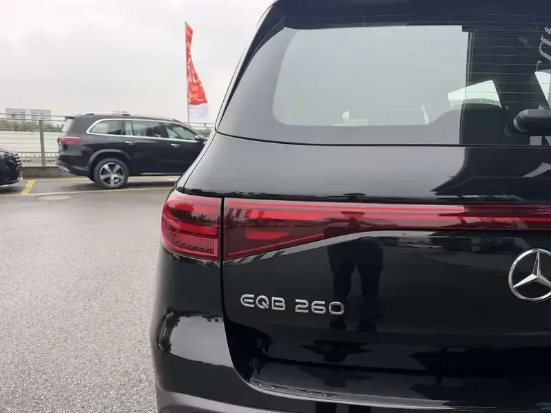 2023 Mercedes-Benz EQB с пробегом 16 500 км