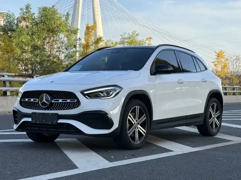 2023 Mercedes-Benz GLA с пробегом 60 000 км