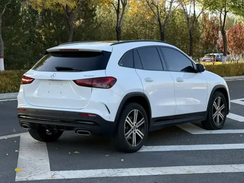 2023 Mercedes-Benz GLA с пробегом 60 000 км