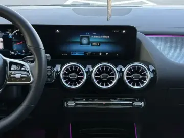2023 Mercedes-Benz GLA с пробегом 60 000 км