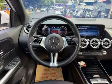 2024 Mercedes-Benz GLA с пробегом 15 000 км