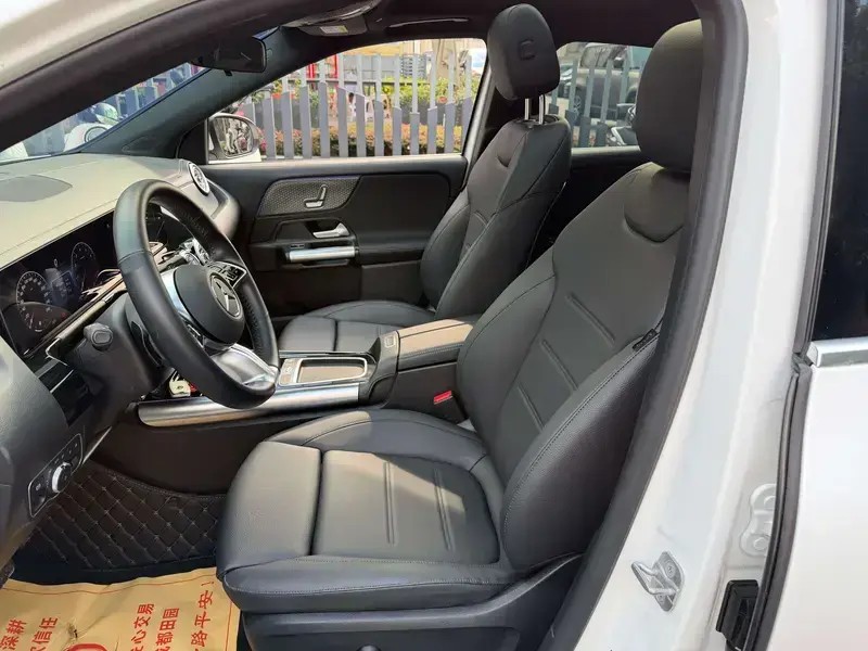2024 Mercedes-Benz GLA с пробегом 15 000 км