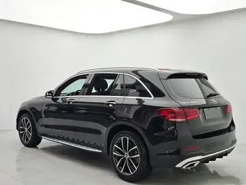 2022 Mercedes-Benz GLC с пробегом 42 000 км