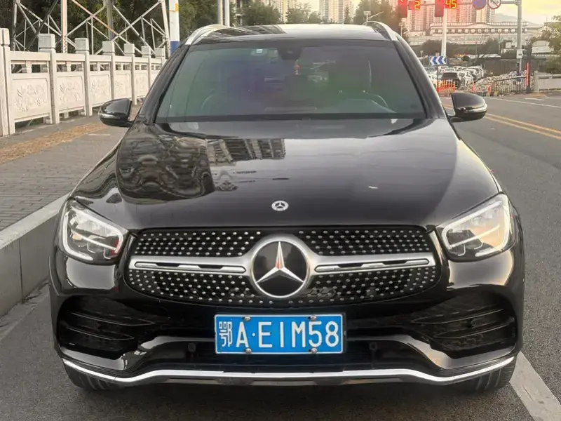 2022 Mercedes-Benz GLC с пробегом 70 000 км