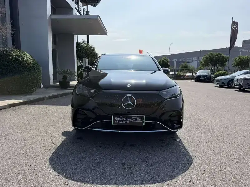 2024 Mercedes-Benz EQE SUV с пробегом 18 200 км