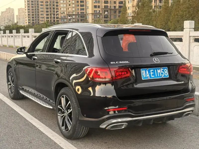 2022 Mercedes-Benz GLC с пробегом 70 000 км