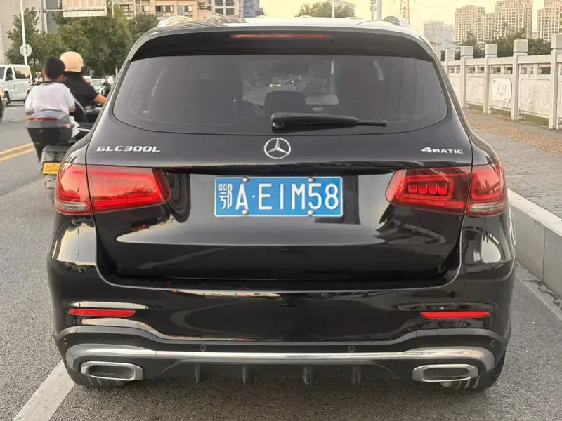 2022 Mercedes-Benz GLC с пробегом 70 000 км