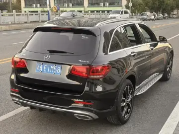 2022 Mercedes-Benz GLC с пробегом 70 000 км
