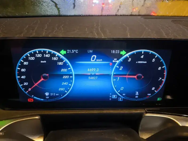 2023 Mercedes-Benz GLB с пробегом 54 900 км