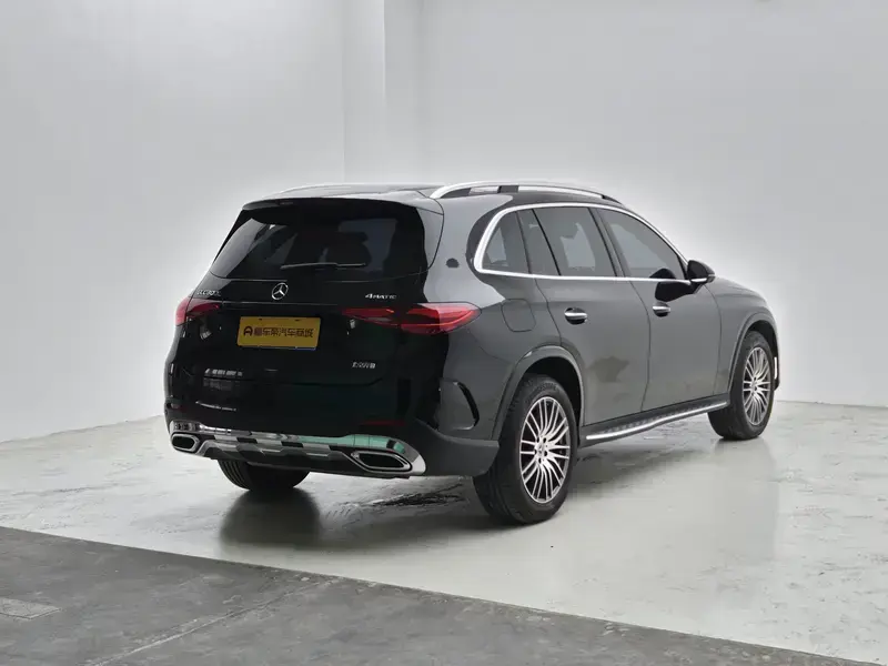2025 Mercedes-Benz GLC с пробегом 13 400 км