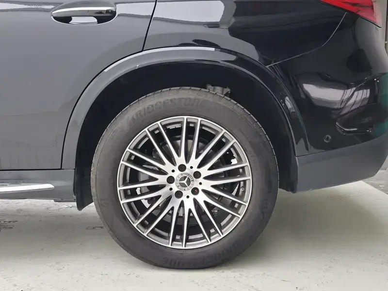 2025 Mercedes-Benz GLC с пробегом 13 400 км