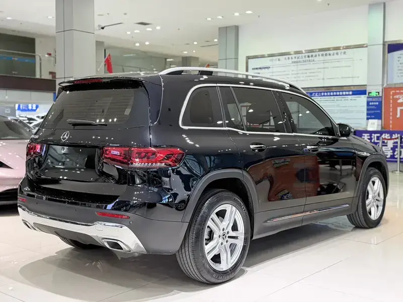 2023 Mercedes-Benz GLB с пробегом 24 000 км