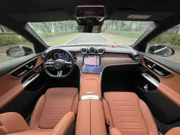 2025 Mercedes-Benz GLC с пробегом 10 800 км