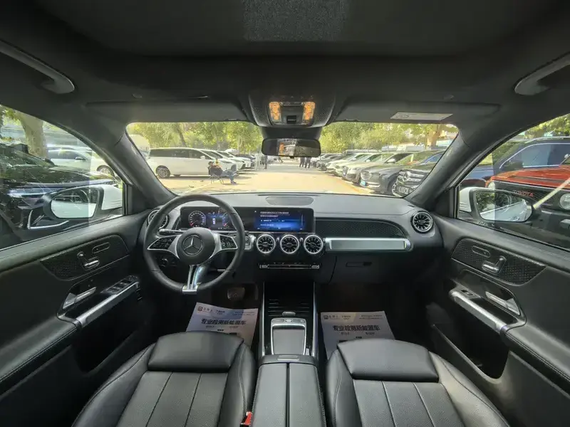 2024 Mercedes-Benz GLB с пробегом 15 000 км