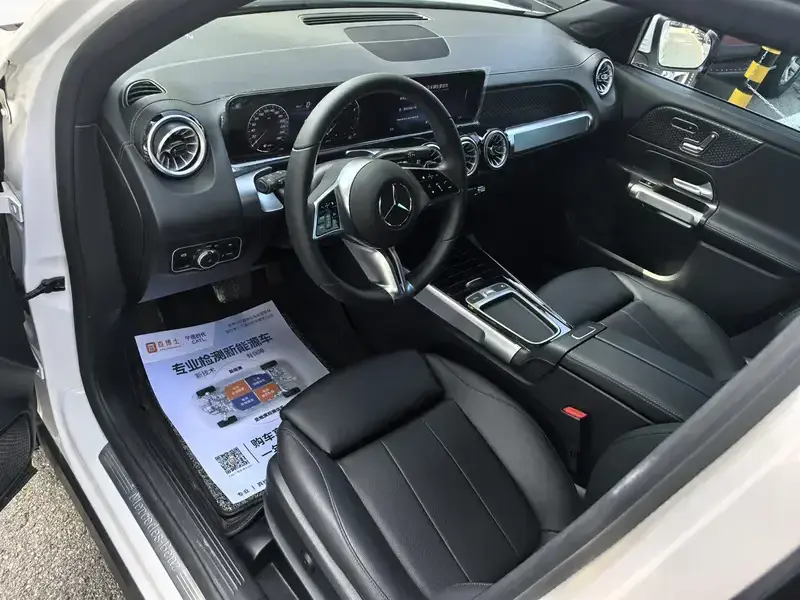 2024 Mercedes-Benz GLB с пробегом 15 000 км