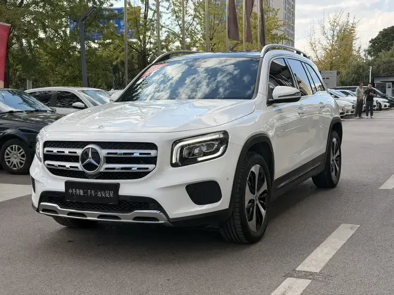 2023 Mercedes-Benz GLB с пробегом 30 000 км