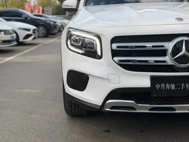 2023 Mercedes-Benz GLB с пробегом 30 000 км