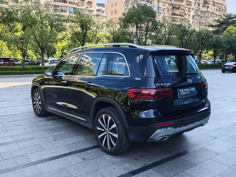 2025 Mercedes-Benz GLB с пробегом 20 000 км