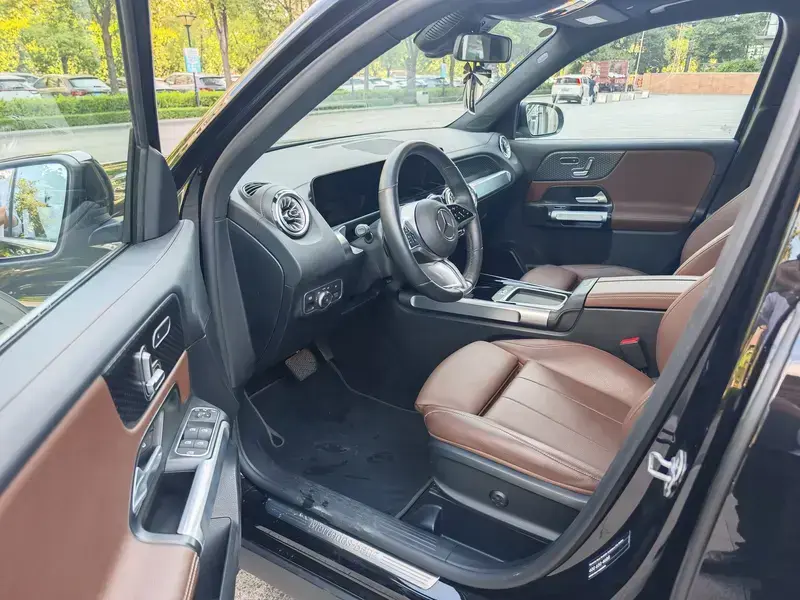 2025 Mercedes-Benz GLB с пробегом 20 000 км
