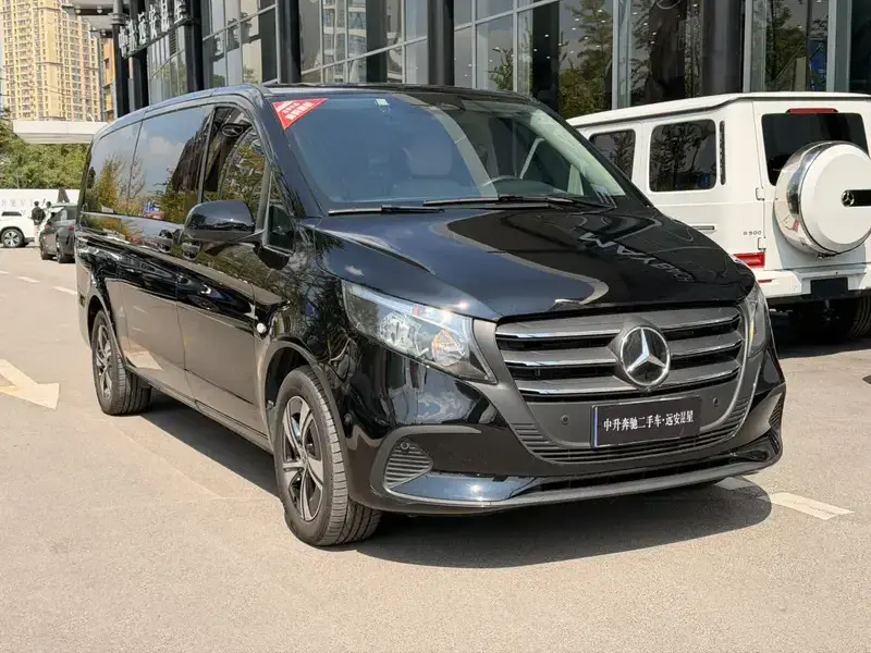 2025 Mercedes-Benz Vito с пробегом 17 000 км