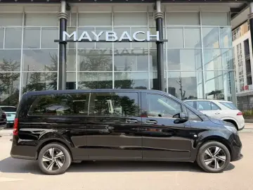 2025 Mercedes-Benz Vito с пробегом 17 000 км