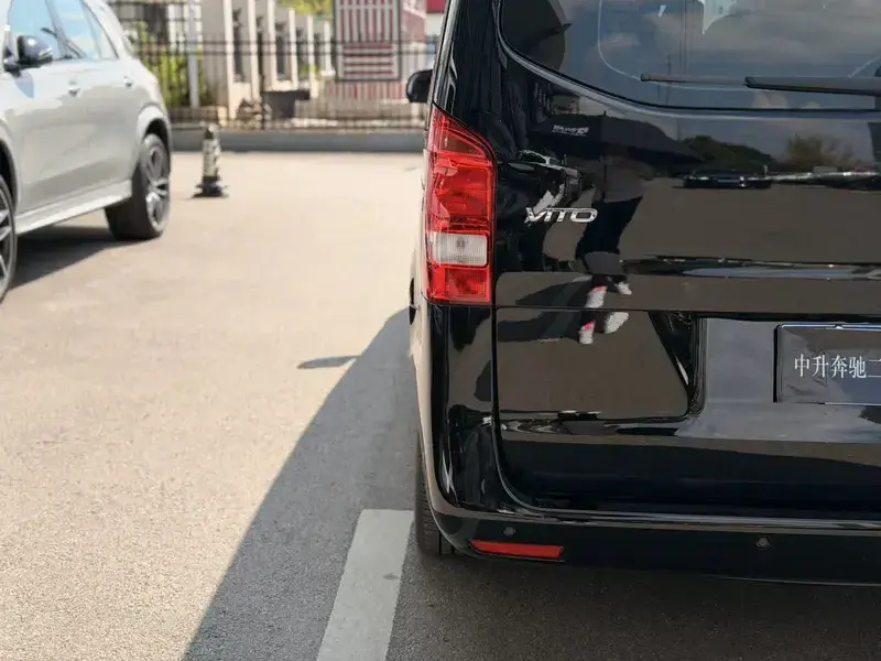 2025 Mercedes-Benz Vito с пробегом 17 000 км