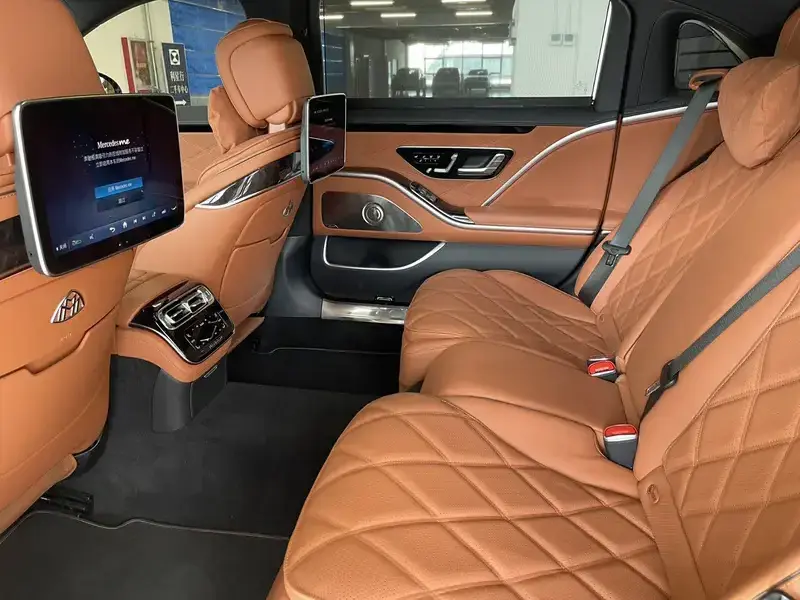 2025 Mercedes-Benz Maybach S-Класс с пробегом 4 600 км