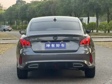 2021 MG 5 с пробегом 32 000 км