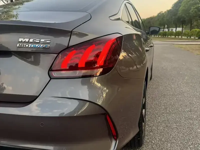 2021 MG 5 с пробегом 32 000 км