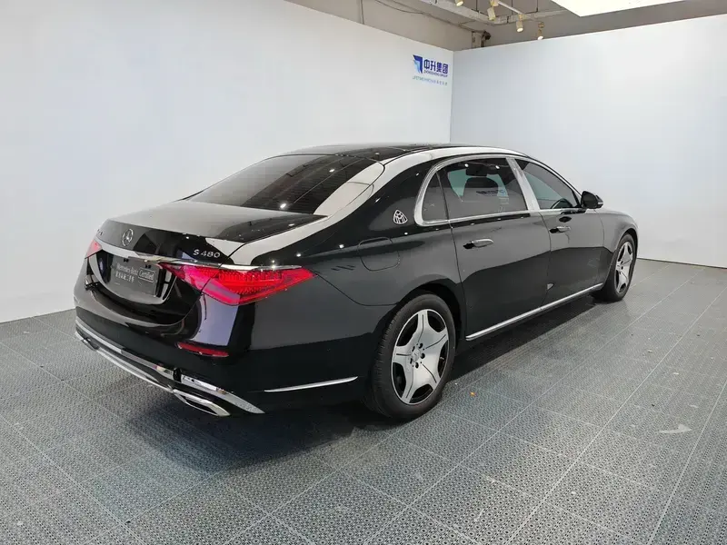 2025 Mercedes-Benz Maybach S-Класс с пробегом 12 200 км