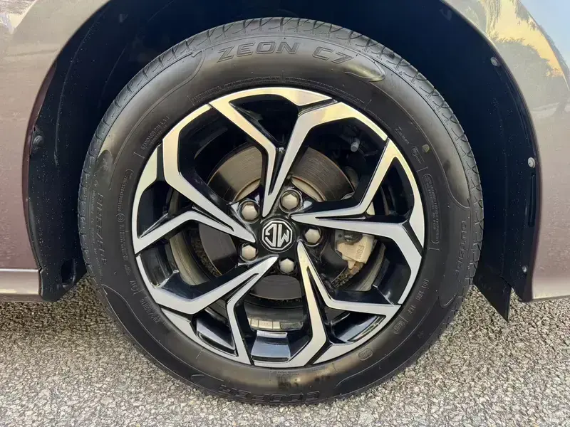2021 MG 5 с пробегом 32 000 км