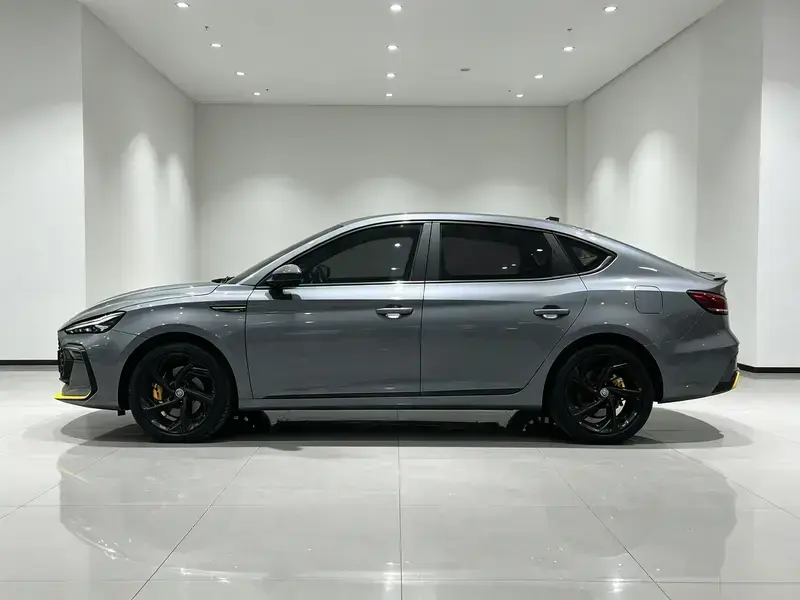 2021 MG 6 с пробегом 46 000 км