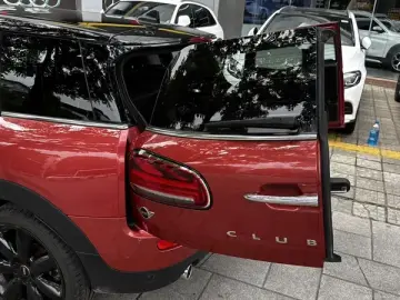 2022 Mini Clubman с пробегом 54 000 км