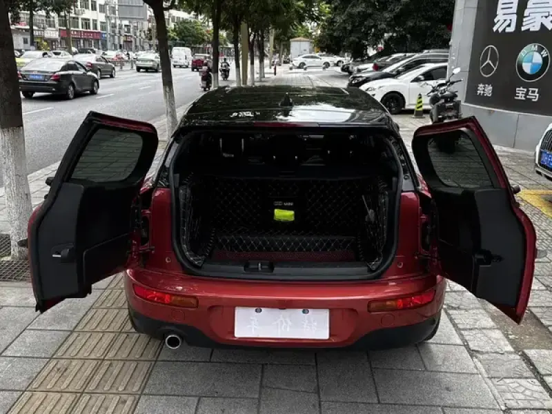 2022 Mini Clubman с пробегом 54 000 км