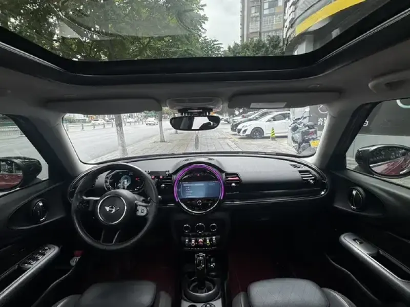 2022 Mini Clubman с пробегом 54 000 км