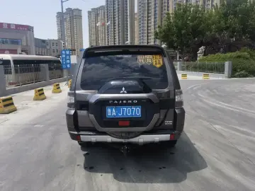 2017 Mitsubishi Pajero с пробегом 120 000 км