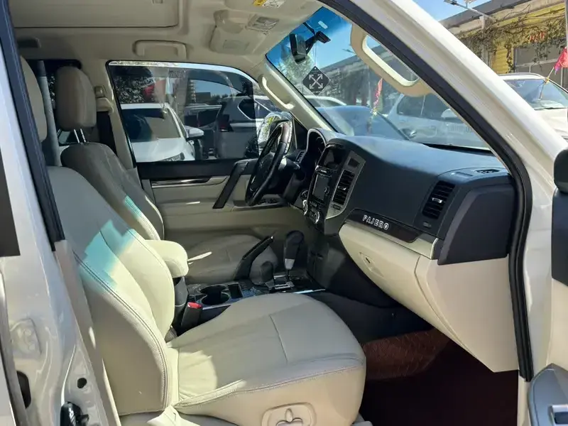 2018 Mitsubishi Pajero с пробегом 127 000 км