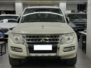 2019 Mitsubishi Pajero с пробегом 108 000 км
