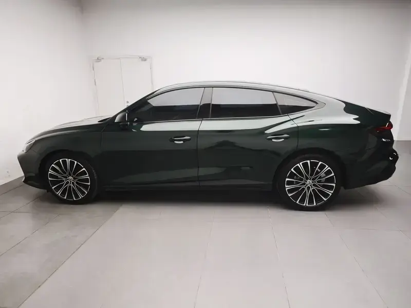2023 MG 7 с пробегом 12 300 км