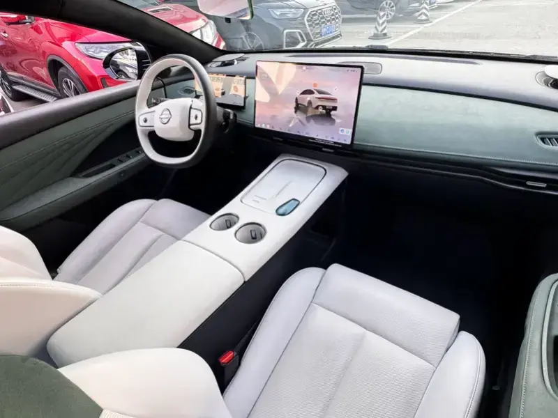 2025 Nissan N7 с пробегом 9 000 км