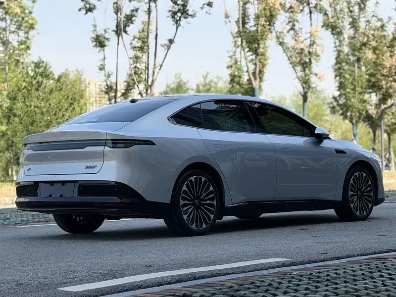 2025 Nissan N7 с пробегом 14 000 км