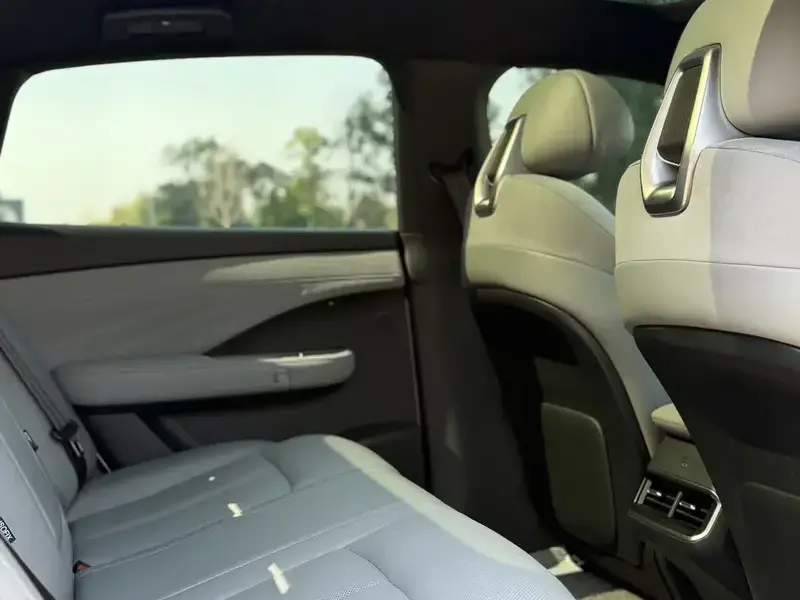 2025 Nissan N7 с пробегом 14 000 км
