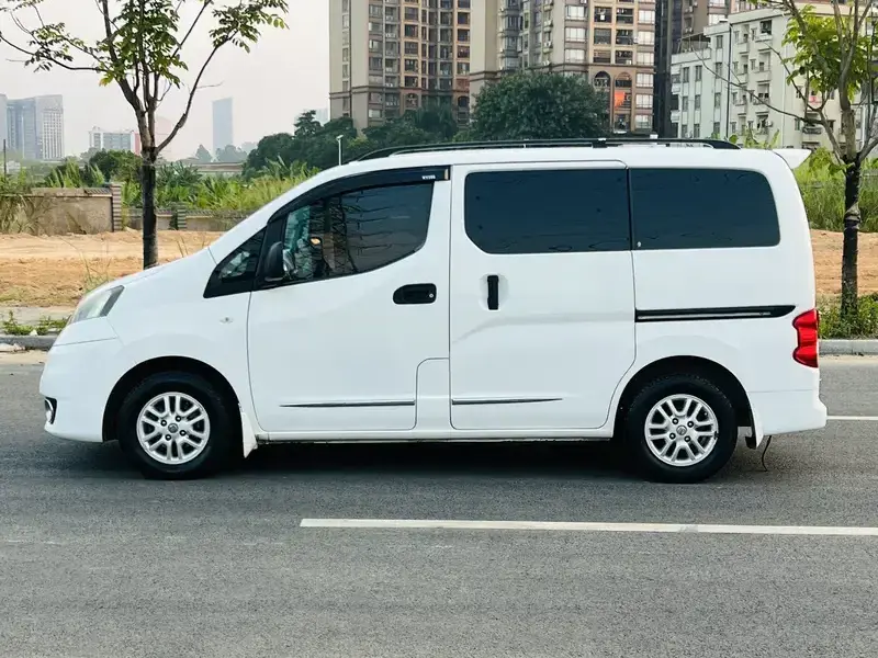 2014 Nissan NV200 с пробегом 150 000 км