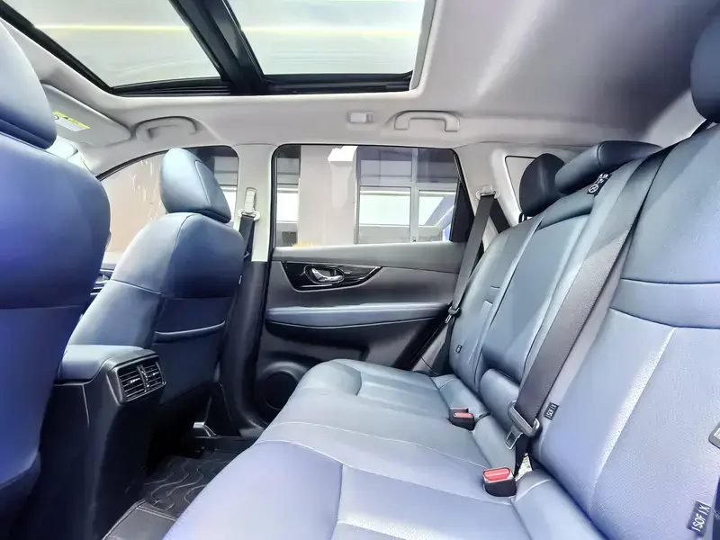 2025 Nissan X-Trail с пробегом 4 800 км