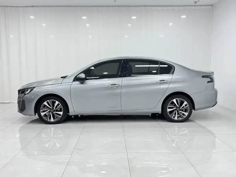 2022 Peugeot 408 с пробегом 42 400 км