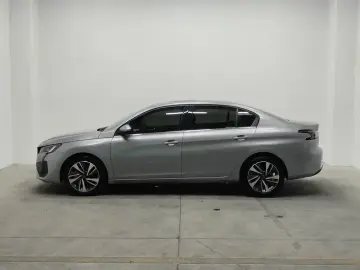 2022 Peugeot 408 с пробегом 19 000 км