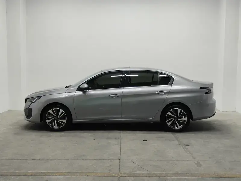 2022 Peugeot 408 с пробегом 19 000 км