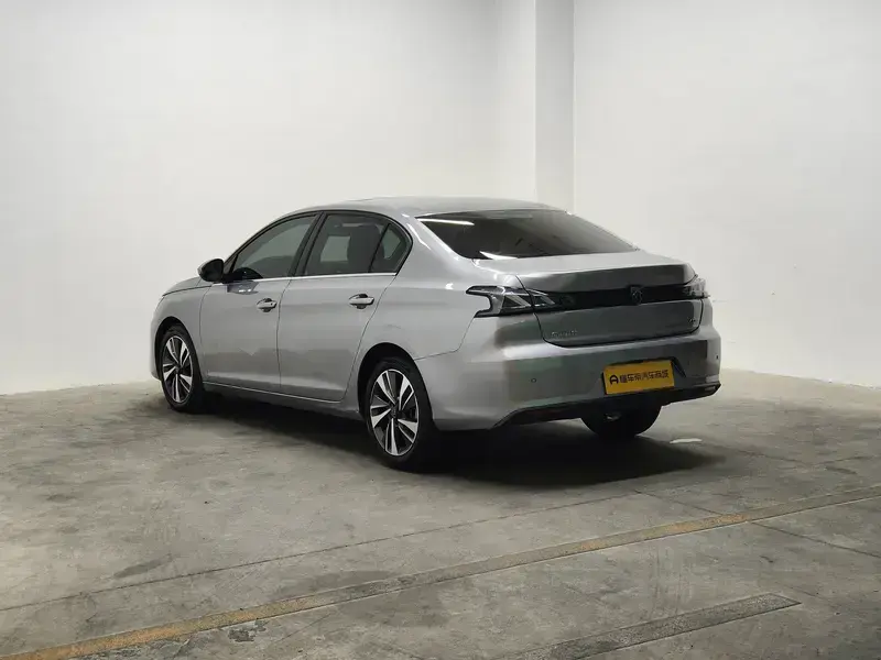 2022 Peugeot 408 с пробегом 19 000 км